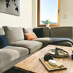Апартаменты Neu Life&work 2-4-betten Mit Stehschreibtisch Am Uni-klinikum Эссен