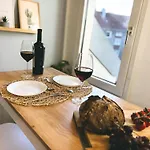 Апартаменты Neu Life&work 2-4-betten Mit Stehschreibtisch Am Uni-klinikum Эссен