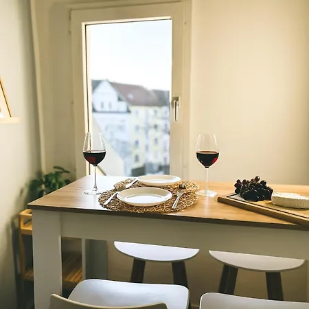 Neu Life&work 2-4-betten Mit Stehschreibtisch Am Uni-klinikum Essen