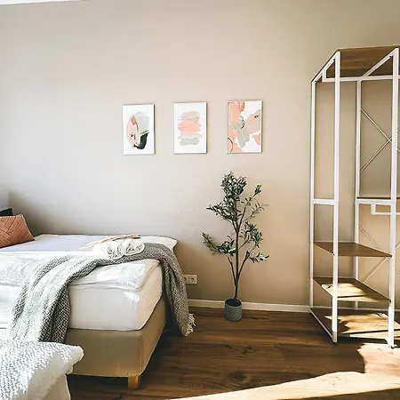 Neu Life&work 2-4-betten Mit Stehschreibtisch Am Uni-klinikum * Essen