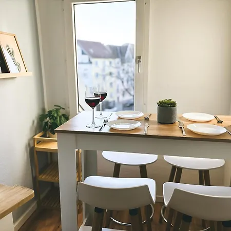 Neu Life&work 2-4-betten Mit Stehschreibtisch Am Uni-klinikum Essen
