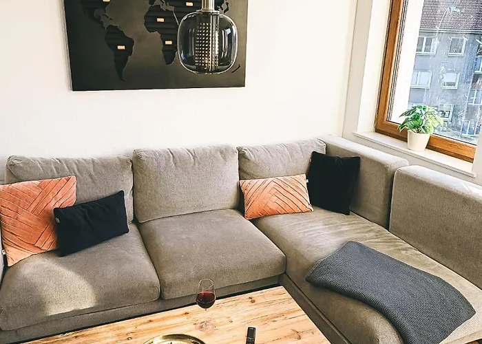 Neu Life&work 2-4-betten Mit Stehschreibtisch Am Uni-klinikum דירה